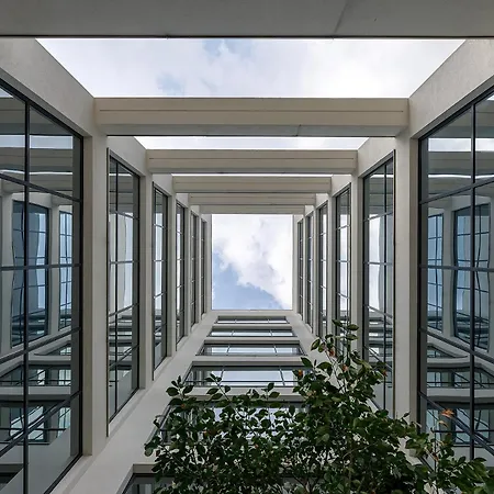 Lev Lifestyle - Maestro Hotel Leópolis