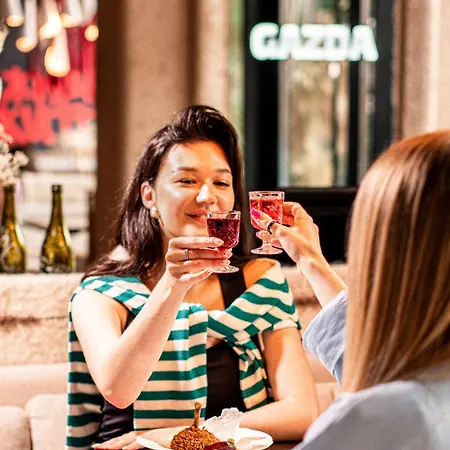 Lev Lifestyle - Maestro Szálloda 4*