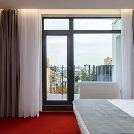 Lev Lifestyle - Maestro 4* Lviv